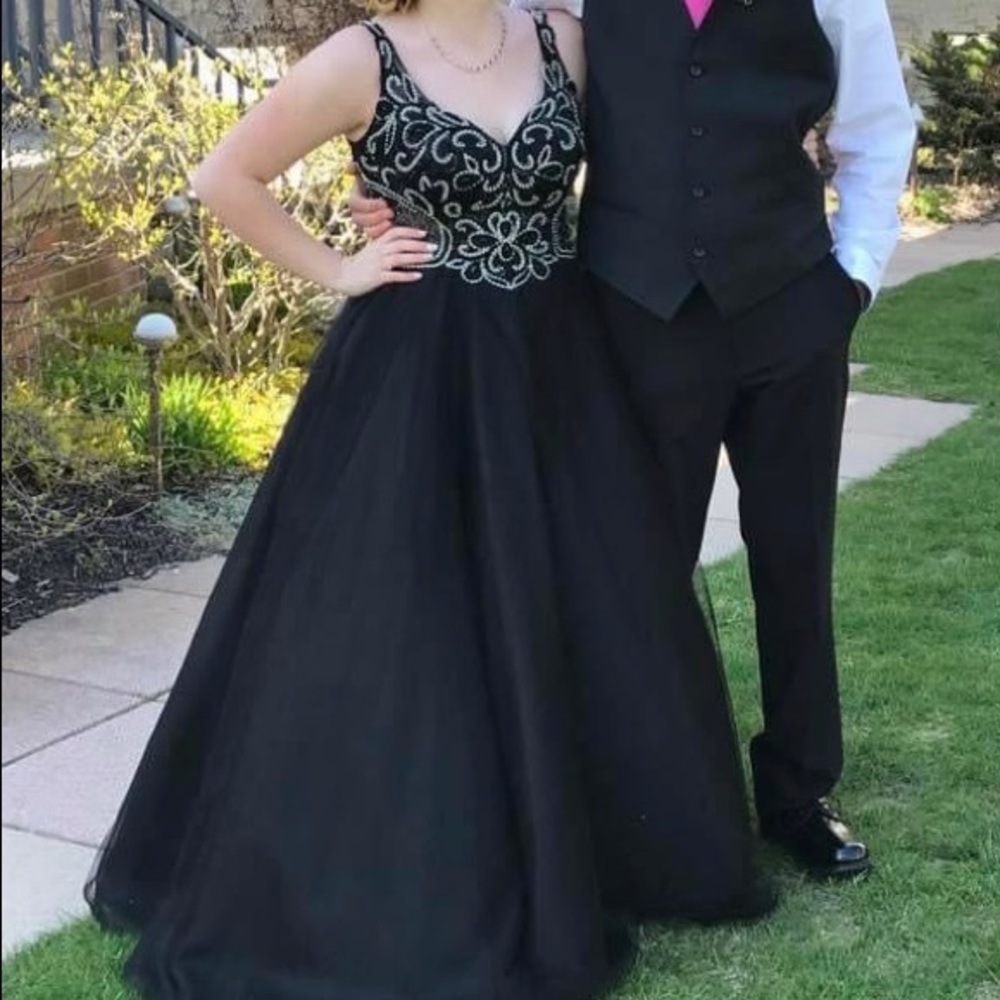 Black prom dress